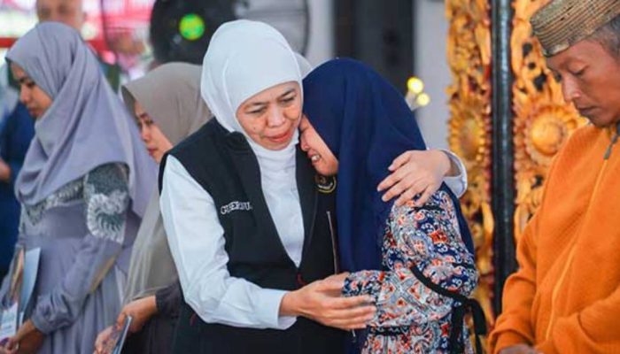 Khofifah Ingatkan Penerima Bansos Sumenep Tidak Gunakan Dana untuk Judi Online