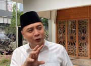 ASN Surabaya Bergerak! Ribuan Bendera Merah Putih Dibagikan Jelang HUT ke-80 RI