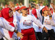 Balai Kota Surabaya Semarak oleh Senam Sehat Lansia