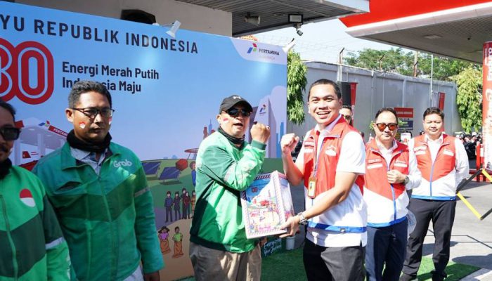 Energi Merah Putih’: Pertamina dan Ojol di Surabaya Rangkul Kebersamaan di HUT ke-80 RI