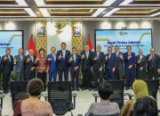 Presiden Prabowo Lantik Dewan Komisioner LPS Periode 2025-2030, Anggito Abimanyu Jabat Ketua
