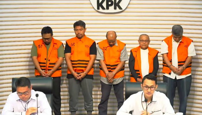 KPK Tahan Lima Tersangka Pemberi Suap Eks Bupati Situbondo, Total Uang Haram Capai Rp4,21 Miliar