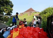 Rayakan Harjaba ke-254, Bupati Ipuk Ganti Karangan Bunga dengan Ribuan Paket Sembako