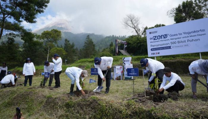Telkom Hijaukan Yogyakarta: Tanam 500 Pohon di Bukit Klangon Lewat Program GoZero%