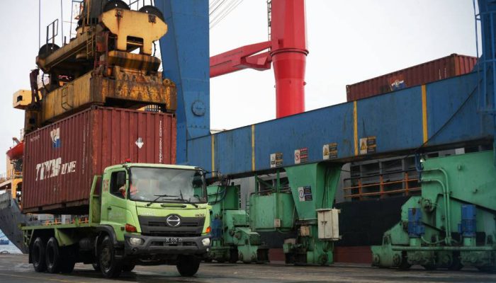 Sepanjang 2025, Arus Peti Kemas TPK Ternate Naik 6 Persen