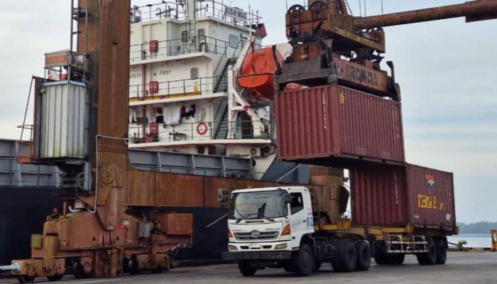 Operasional TPK Bagendang Kian Andal, Arus Peti Kemas Terus Meningkat