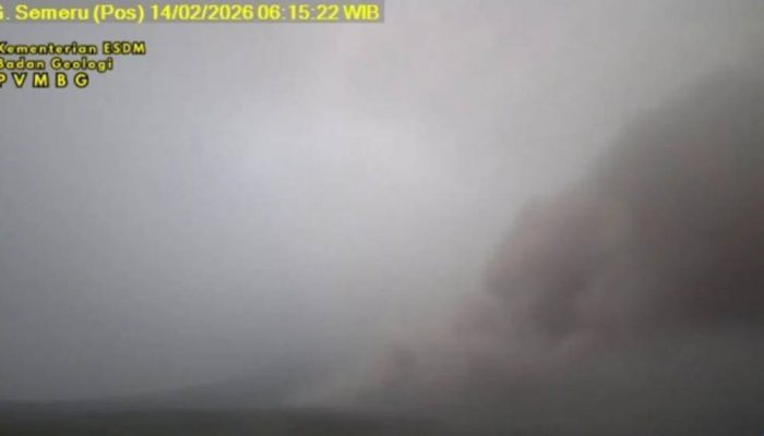 Status Siaga, Gunung Semeru Luncurkan Awan Panas 6 Km