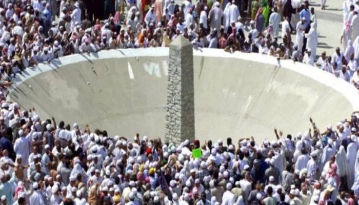 Kemenhaj Larang Jemaah RI Lempar Jumrah Siang Hari Demi Hindari Heatstroke