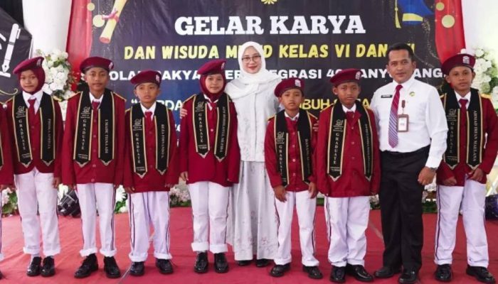 Tiga Siswa Putus Sekolah Berhasil Lulus Lewat Sekolah Rakyat