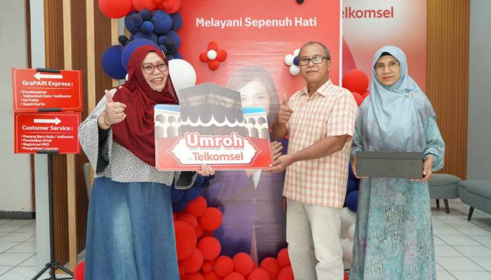 Keberuntungan Ramadan, Pelanggan Telkomsel Asal Magetan Menang Umrah