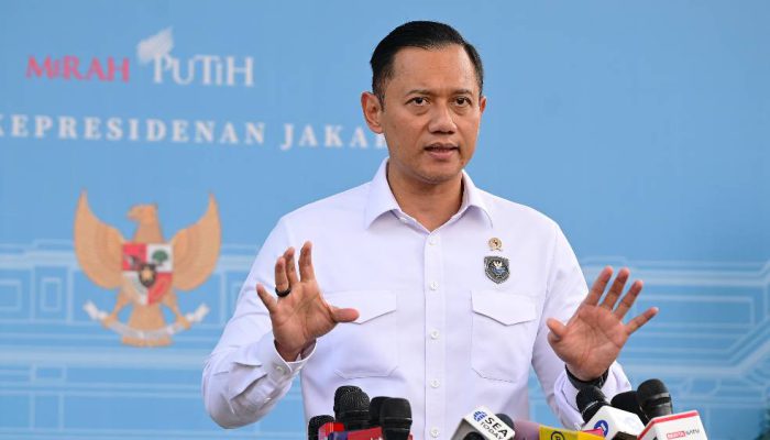 Rapor Merah Delay Pesawat Disorot Menko AHY, Daya Saing Transportasi Udara Jadi Sorotan