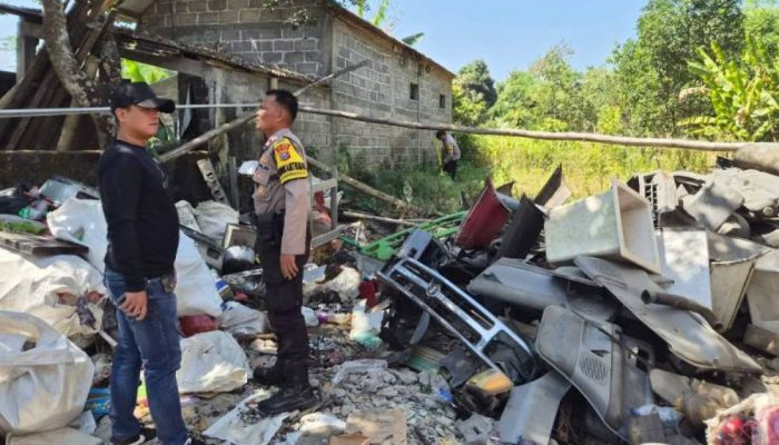 Polres Malang Musnahkan Mortir yang Ditemukan di Gudang Rongsokan