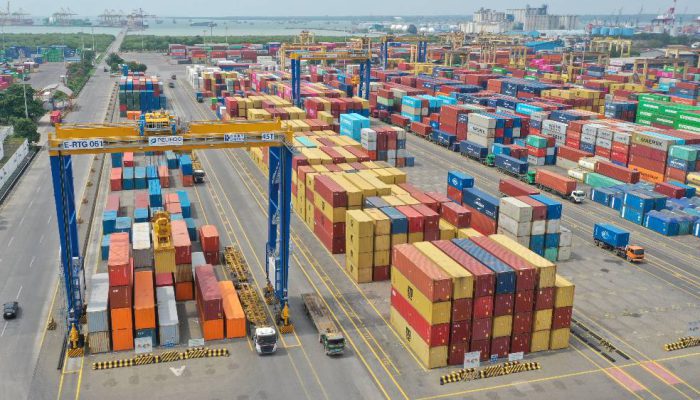 TPS Raih Pertumbuhan Positif di Tengah Transformasi, Tetap Dominasi Peti Kemas Internasional Surabaya