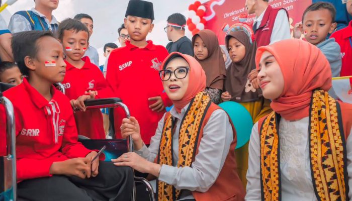 HUT ke-81 RI, Fatma Saifullah Ajak Siswa Sekolah Rakyat Lampung Rajin Belajar