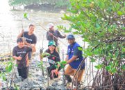 Perkuat Pelestarian Pesisir, TPS Salurkan 3.000 Bibit Mangrove ke Tambak Sarioso