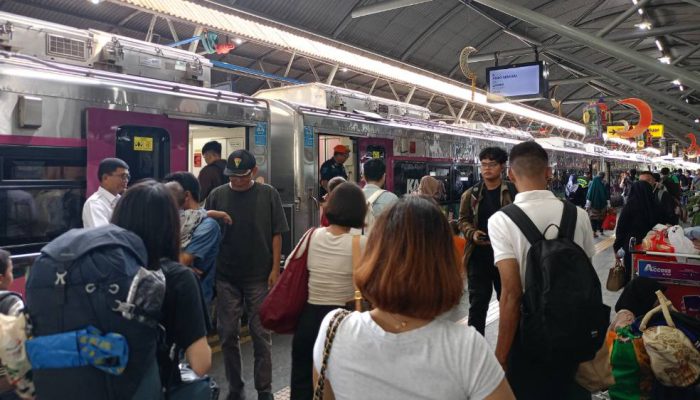 Mobilitas Tinggi, KAI Daop 9 Jember Catat 107.686 Penumpang Selama Libur Maulid Nabi