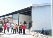 Perkuat Ekonomi Desa, Sidoarjo Perlebar dan Paving Jalan Menuju KDMP Ngingas