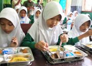 Efisiensi Rp30 Triliun, BGN Siapkan Rp240,2 Triliun untuk MBG 2027