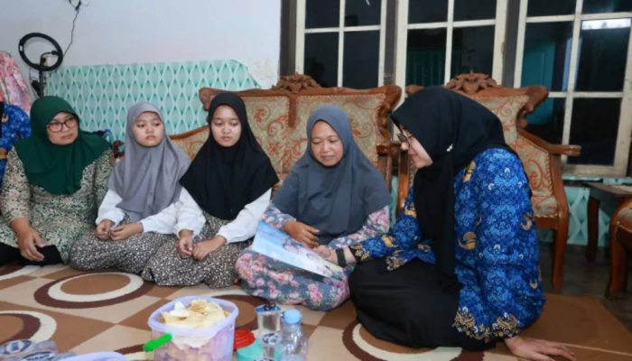 Dua Warga Banyuwangi Hilang dalam Kecelakaan KM Virgo Transport 8, Ipuk Datangi Keluarga Korban