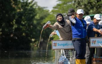 Peringati Hari Sungai Sedunia 2026, Aksi Bersih Kali Tebu Surabaya Berhasil Angkut 3,12 Ton Sampah