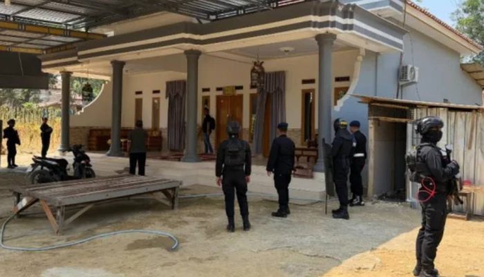 Diduga Jadi Lokasi Transaksi Sabu, Rumah Warga di Proppo Pamekasan Digeledah
