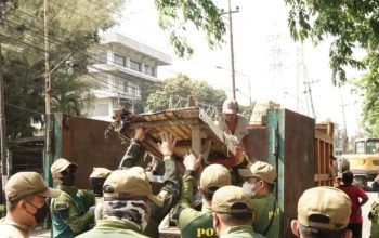 Tertibkan Bangunan Liar, Pemkab Sidoarjo Fokus Pulihkan Fungsi Frontage Road Waru