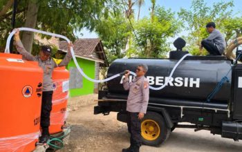 Bantu Warga Hadapi Kemarau, Polres Malang Salurkan 35 Ribu Liter Air Bersih