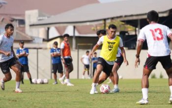 Jadwal I.League Cup Belum Keluar, Aji Santoso Fokus Hadapi Persis Solo
