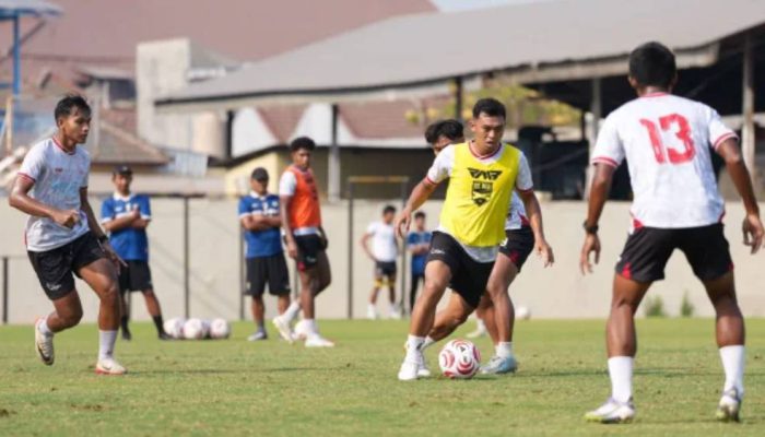 Jadwal I.League Cup Belum Keluar, Aji Santoso Fokus Hadapi Persis Solo
