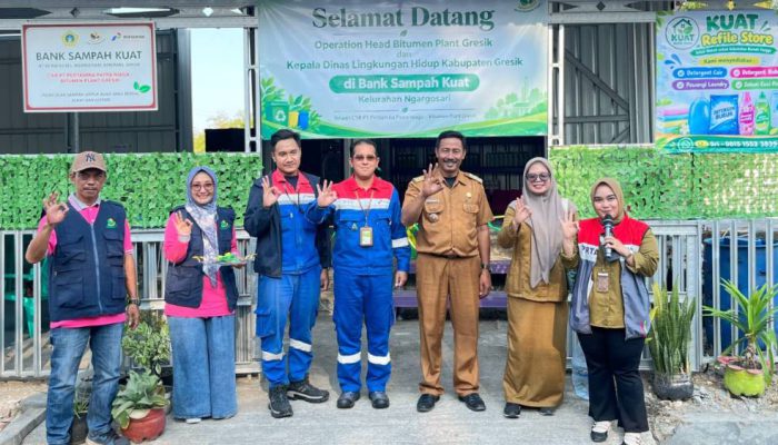 Lewat Program TJSL, Pertamina Patra Niaga Dukung Bank Sampah Kuat di Gresik