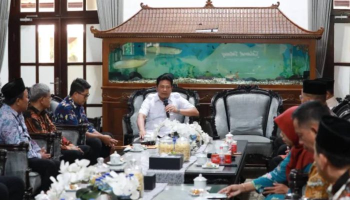 Bupati Subandi Ajak 16 Sekolah Adiwiyata Sidoarjo Jadi Pelopor Sekolah Ramah Lingkungan
