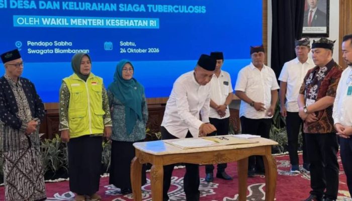 Wamenkes Saksikan Deklarasi Desa Siaga TBC di Banyuwangi, 4 Unit X-Ray Disalurkan